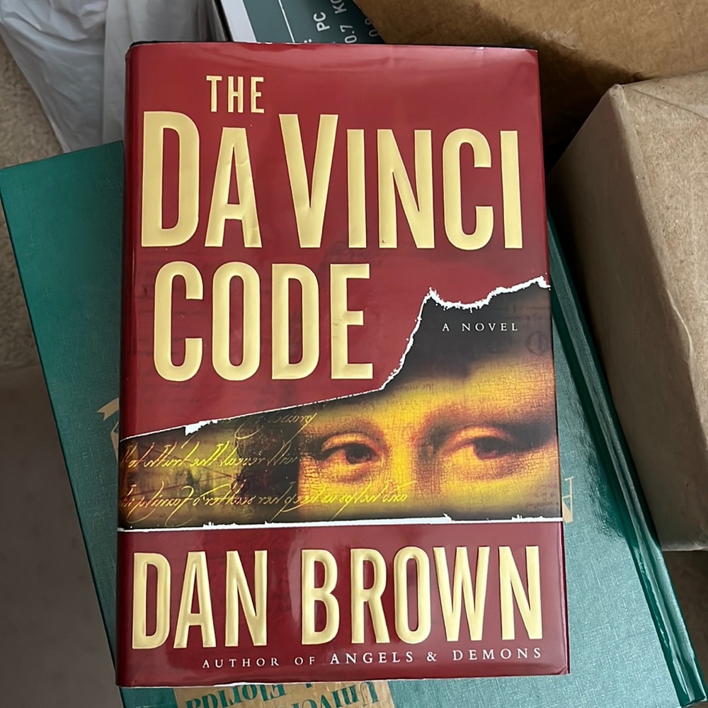 The da Vinci code brand-new with dust cover. Only shelfware